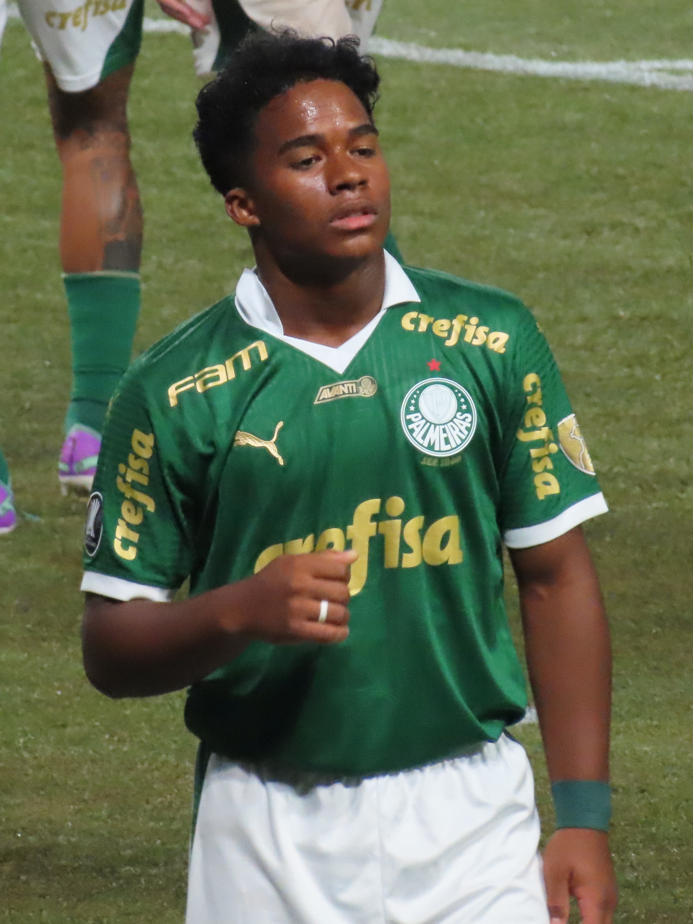 Endrick e Gabriely Miranda revelam que o filho se chamará Kendrick